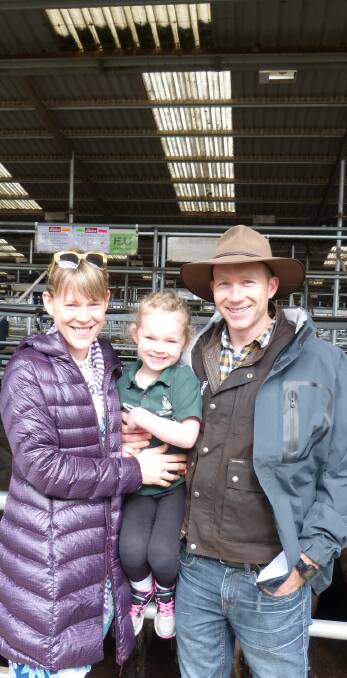 Jessica, Ava and John Alexander, Lindenow, and Ken (not in Picture) offered one of the large feature lines at Bairnsdale, selling 138 Hereford steers from $1370-$1580.