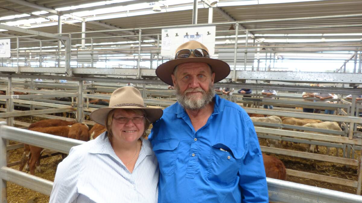 John and Jane Witherow, Edendery, Murmungee, were happy sellers, having sold 67 steers to $1080 and 40 heifers to $835 at Barnawartha.