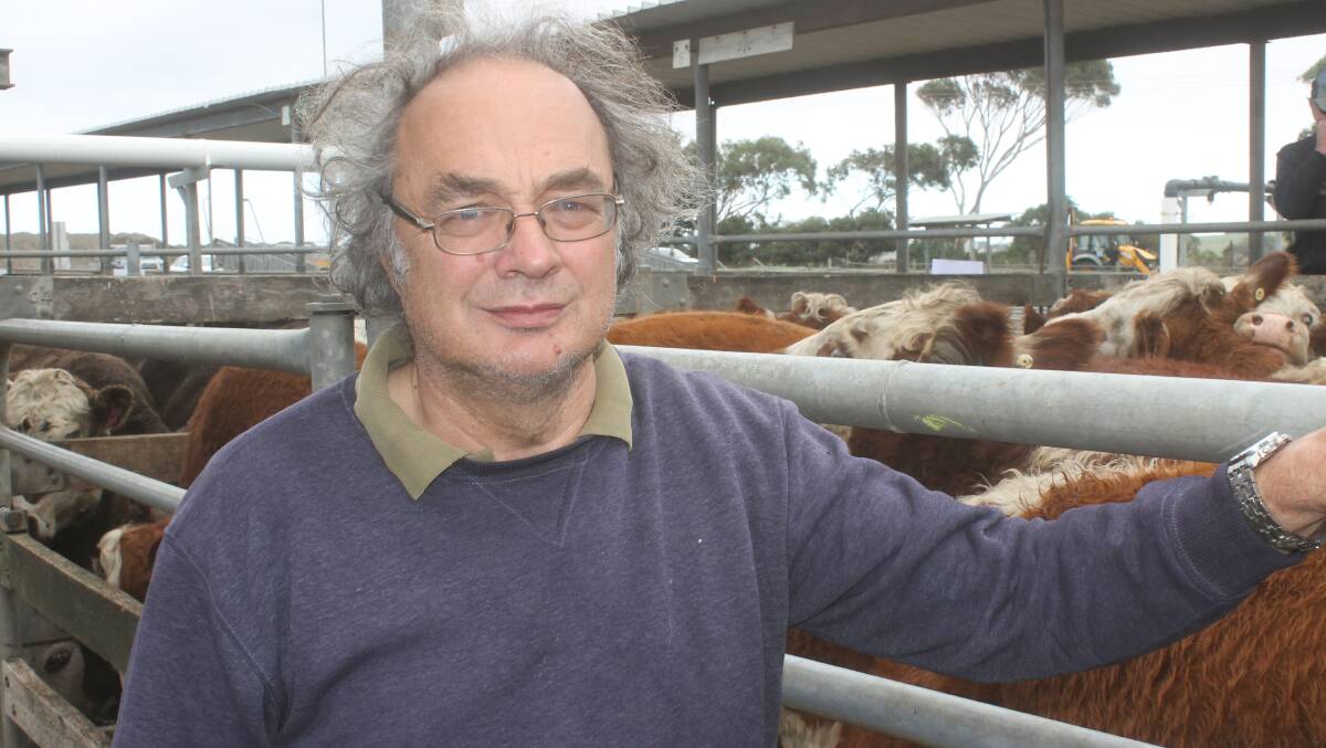 Robert Baulch "Tooranga" Broadwater sold his annual draft of grown steers, Angus and Hereford, at Warrnambool