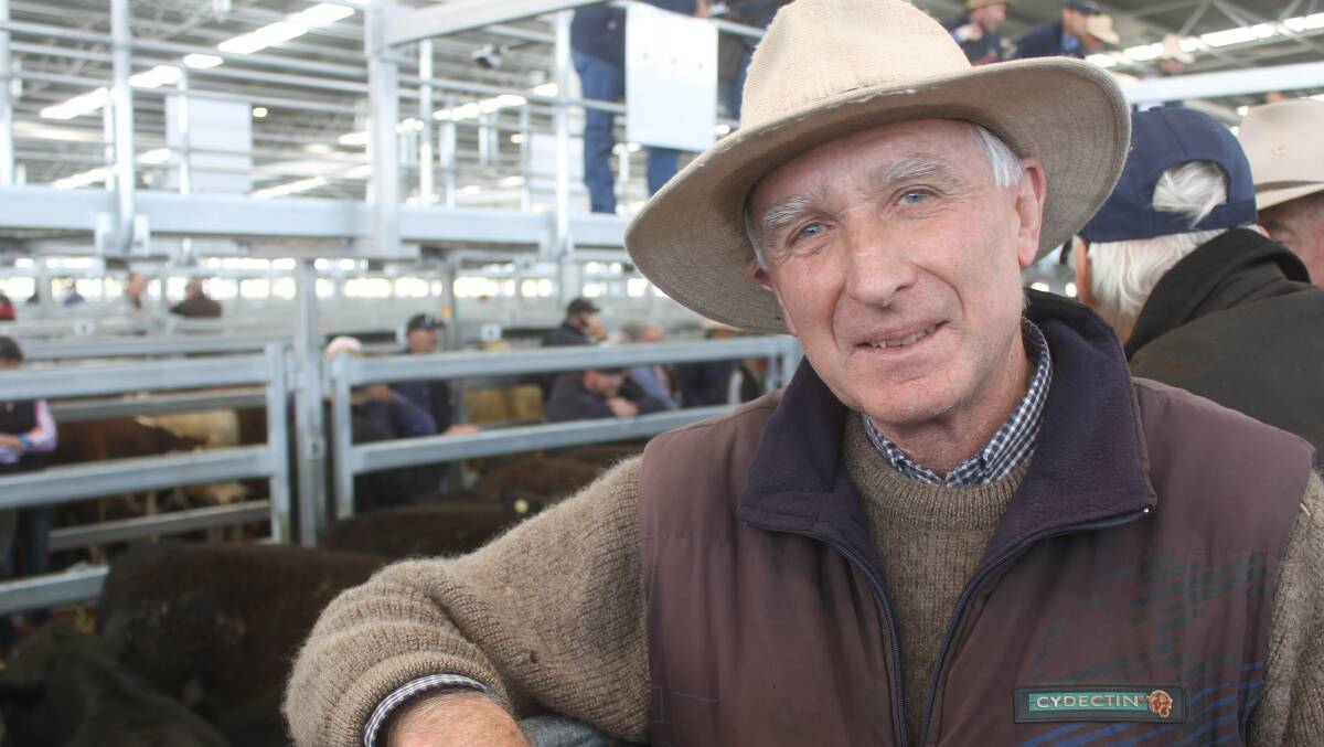Kevin Riddell, Pootilla was a repeat buyer of the Parklands Angus steers, 370kg sold at $1330/head.