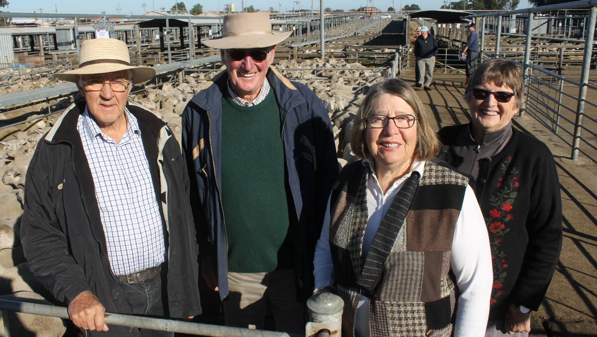 Linton and Barb Reilly, Corack paid $206/head for 944 BLM-cross ewe lambs bred at Traralgon by Allen and Helen Sheridan. 